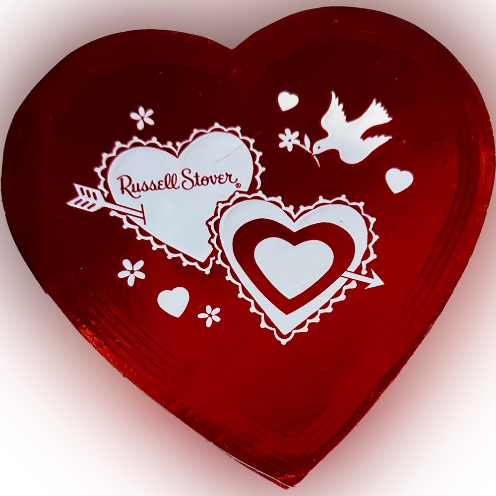 VTG RUSSELL STOVER VALENTINE HEART CHOCOLATE BOX RED WHITE 5.75” GIFT LOVE LUV